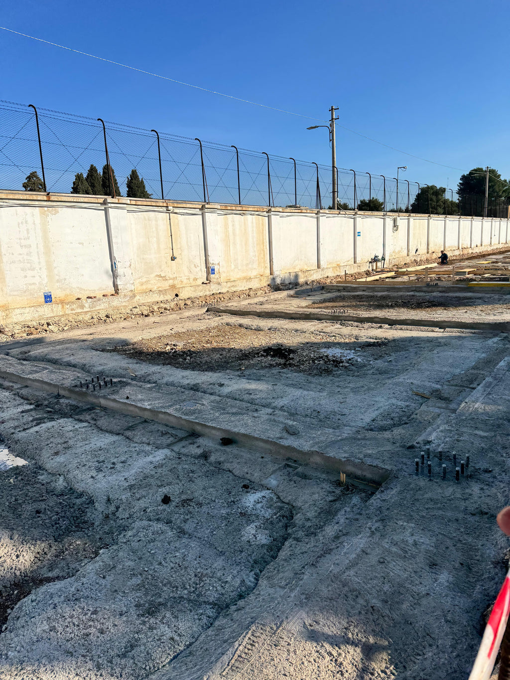 3 POLO LOGISTICO PER L’EMERGENZA - CASERMA PORCELLI - BARI (BA)